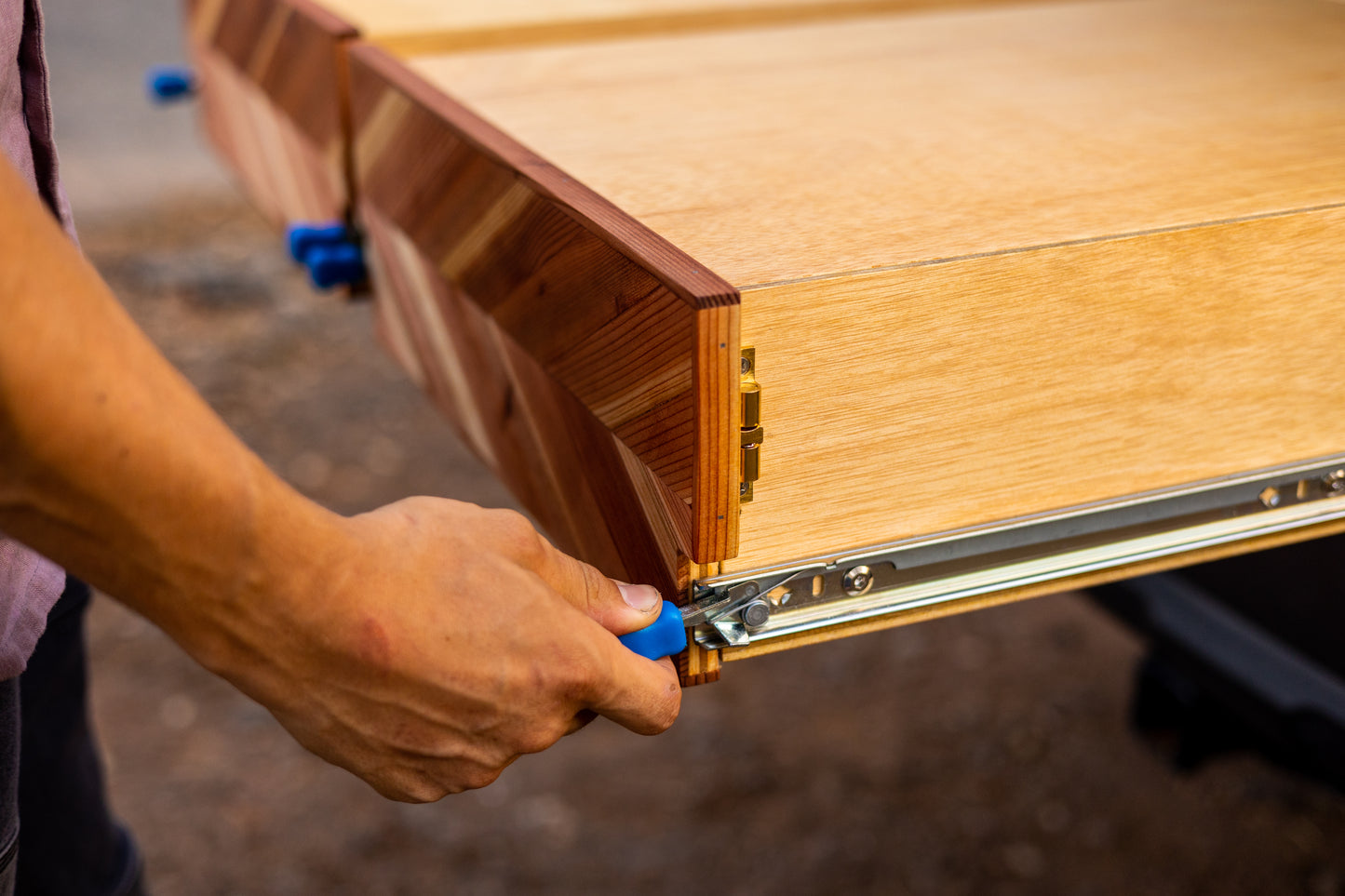 Heavy Duty Locking Drawer Slides, One Pair